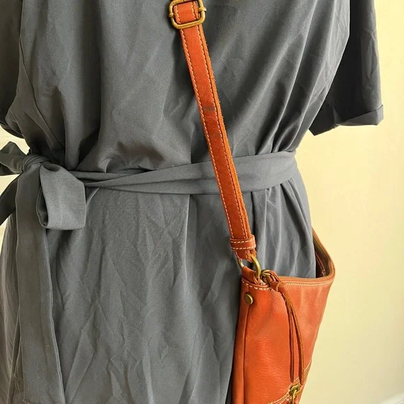 Margot Leather Chestnut Crossbody Purse with Classic Design - Picture 8 of 9